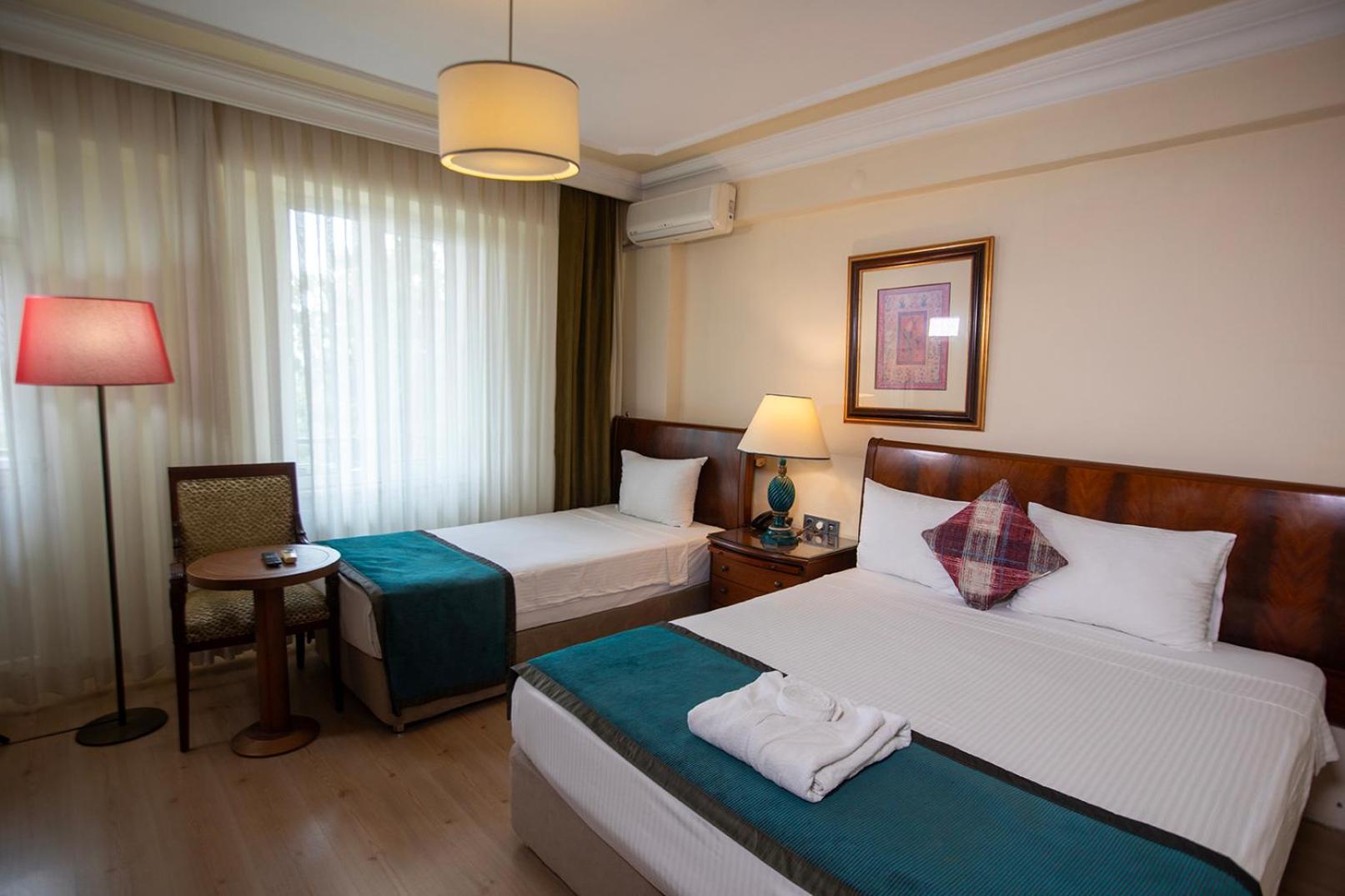 Hotel Simsek Edirne Exteriör bild